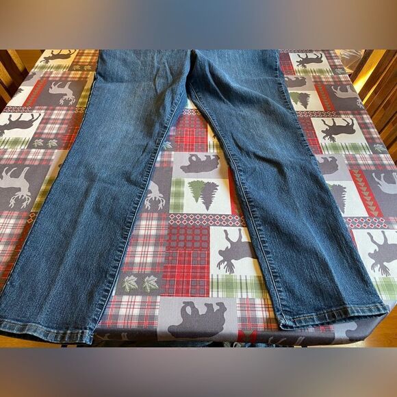 Levi’s Stretchy Jeans, size 33Wx27L. (J67) - Picture 6 of 9